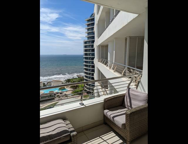 2 BEDROOM APARTMENT FOR SALE IN UMHLANGA CENTRAL